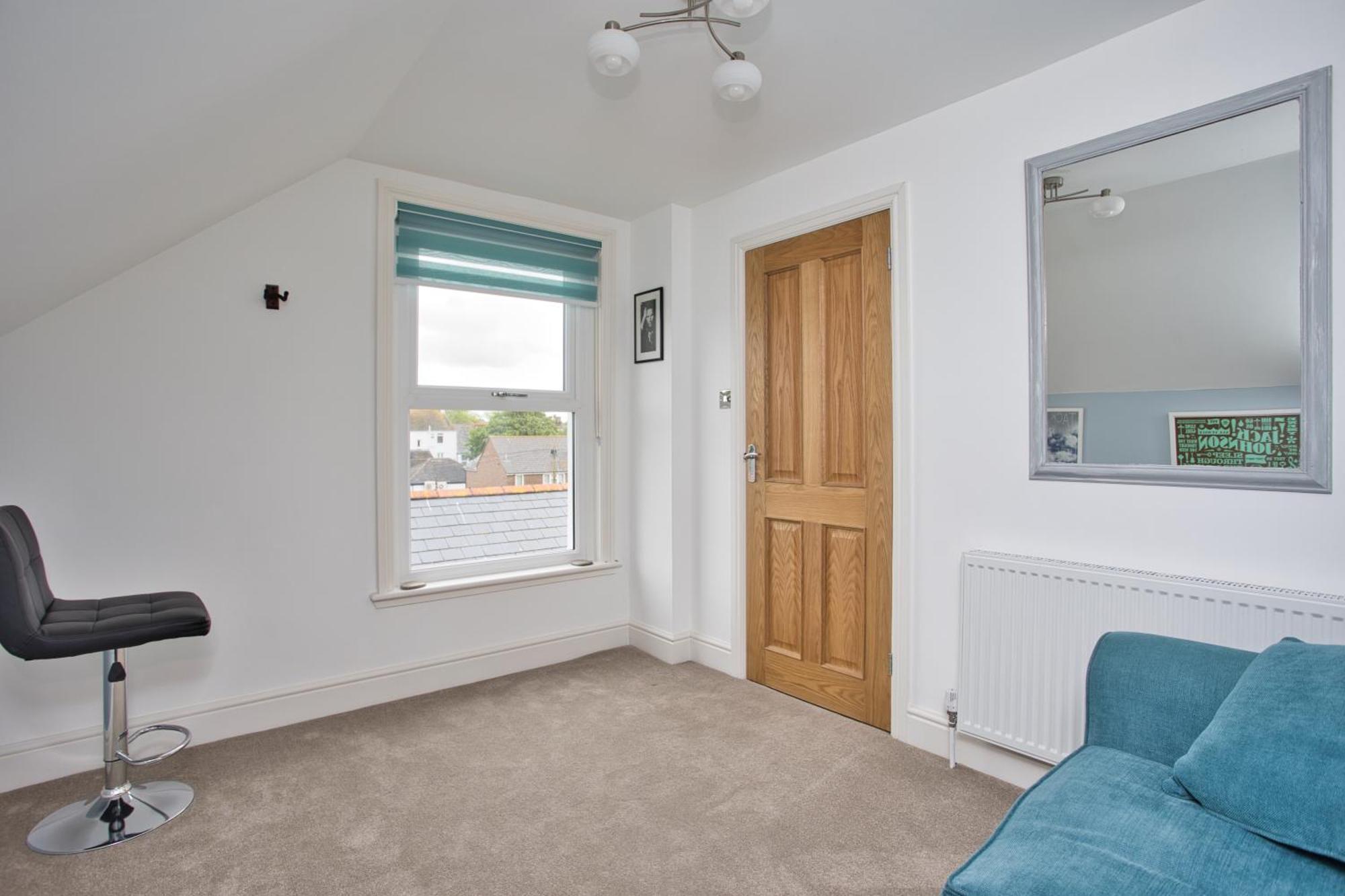 Spacious Seaside Escape In The Heart Of Deal, 4 Mins From The Beach Ngoại thất bức ảnh