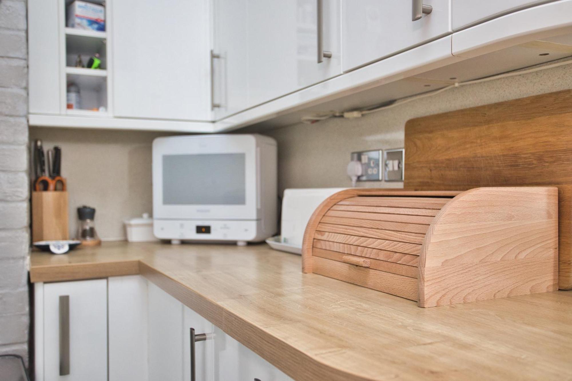 Spacious Seaside Escape In The Heart Of Deal, 4 Mins From The Beach Ngoại thất bức ảnh