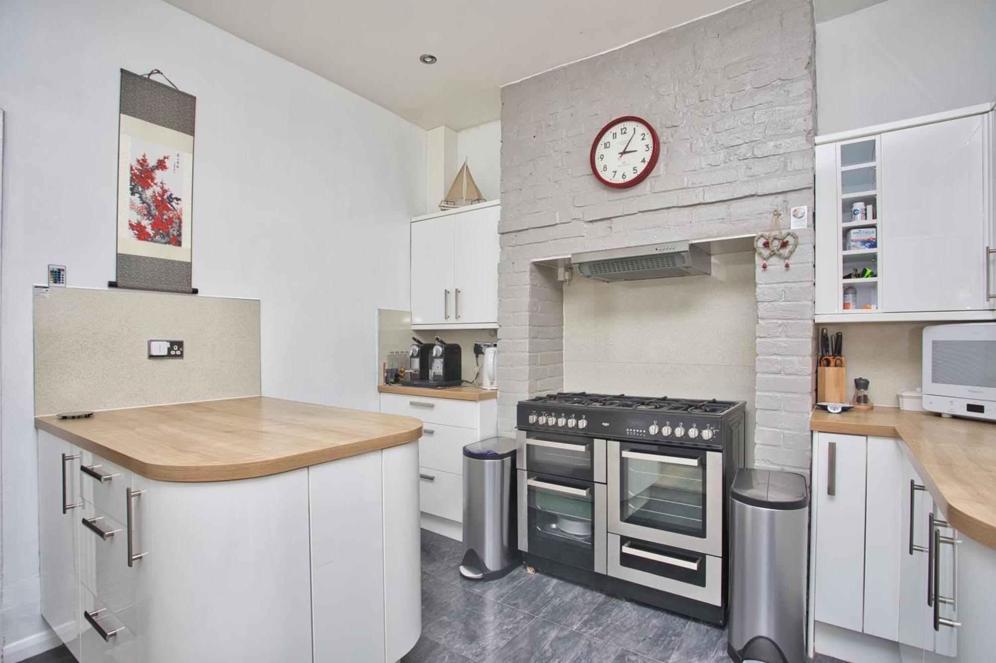 Spacious Seaside Escape In The Heart Of Deal, 4 Mins From The Beach Ngoại thất bức ảnh